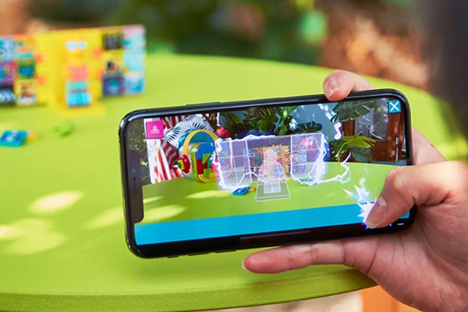 La aplicación para Android y iOS permite aplicar diversos efectos especiales a los juguetes de Lego