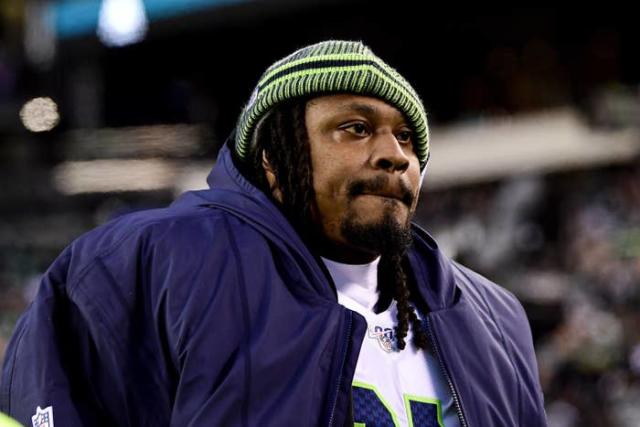 Marshawn Lynch among guests for Manning brothers' MNF simulcast