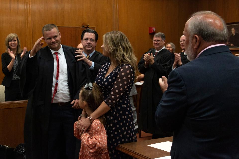 Newly elected Maury County Commissioners Sheriff Bucky Rowland sworn