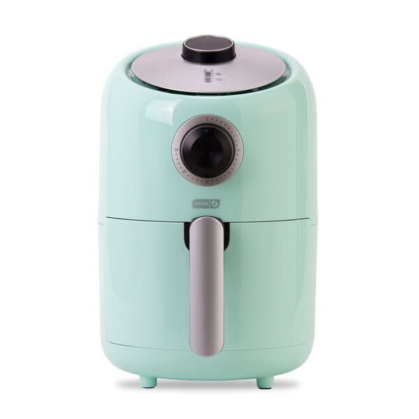 DASH Compact Air Fryer in aqua