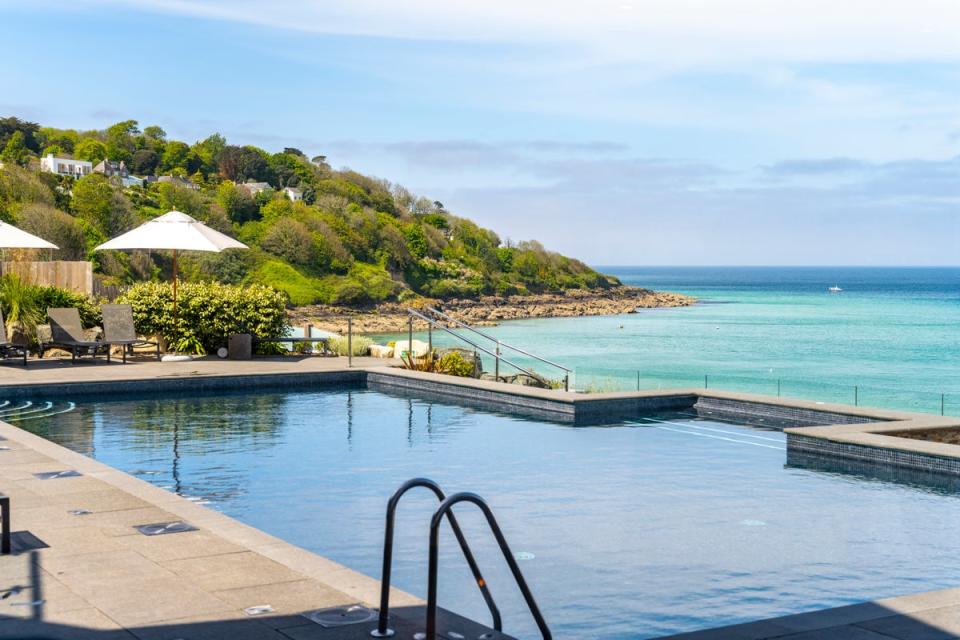 Get a slice of peace at this outdoor pool (Carbis Bay Hotel)