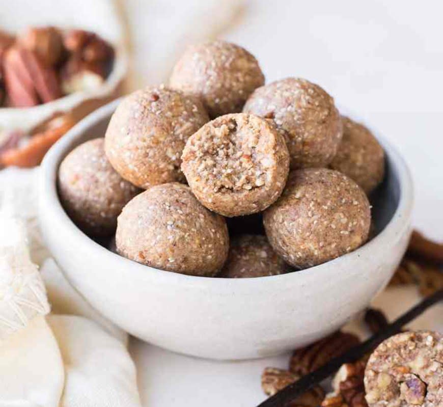 Pecan Pie Fat Bombs from Bakerita