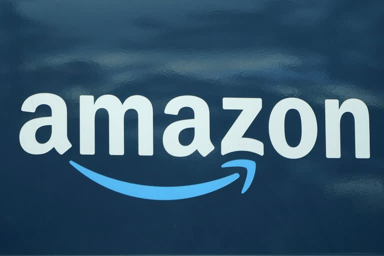 Amazon ejecutó un "split", razón por la cual sus títulos accionarios se venden hoy a un precio veinte veces inferior