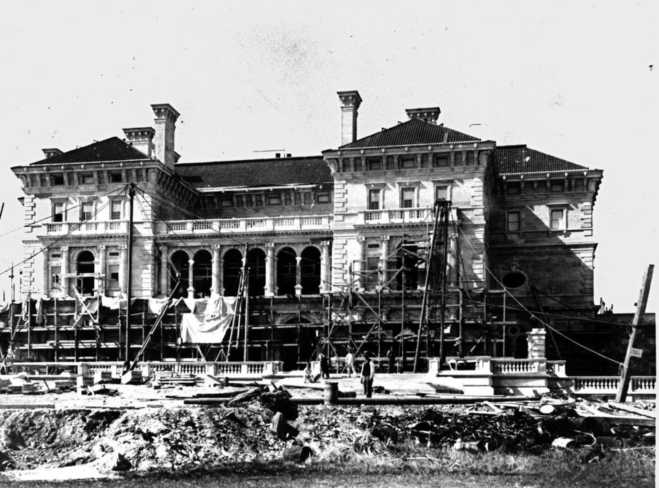 Tne Breakers, the Vanderbilt summer "cottage," under construction in Newport, Oct. 1, 1894.