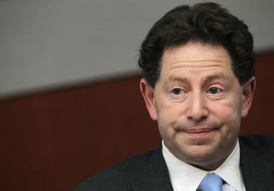 Bobby Kotick, Chief Executive Officer of Activision Blizzard, speaks at the Reuters Global Media Summit in New York November 30, 2010.  REUTERS/Brendan McDermid (UNITED STATES - Tags: BUSINESS MEDIA)