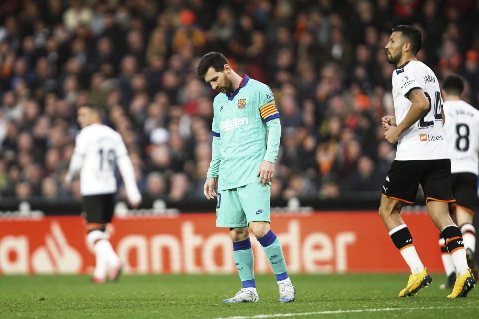 Lionel Messi del Barcelona durante el partido de La Liga española contra el Valencia, el sábado 25 de enero de 2020 en Valencia, España. (AP Foto/Alberto Saiz)