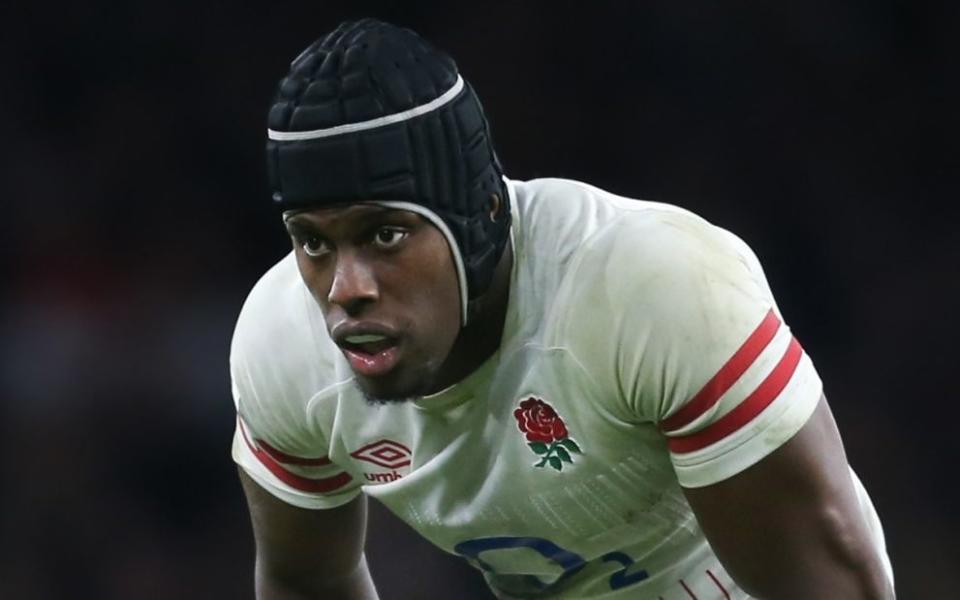 Maro Itoje bending over during the England defeat to Scotland – Should England drop Maro Itoje? Our writers' opinions - Rob Newell/Camerasport