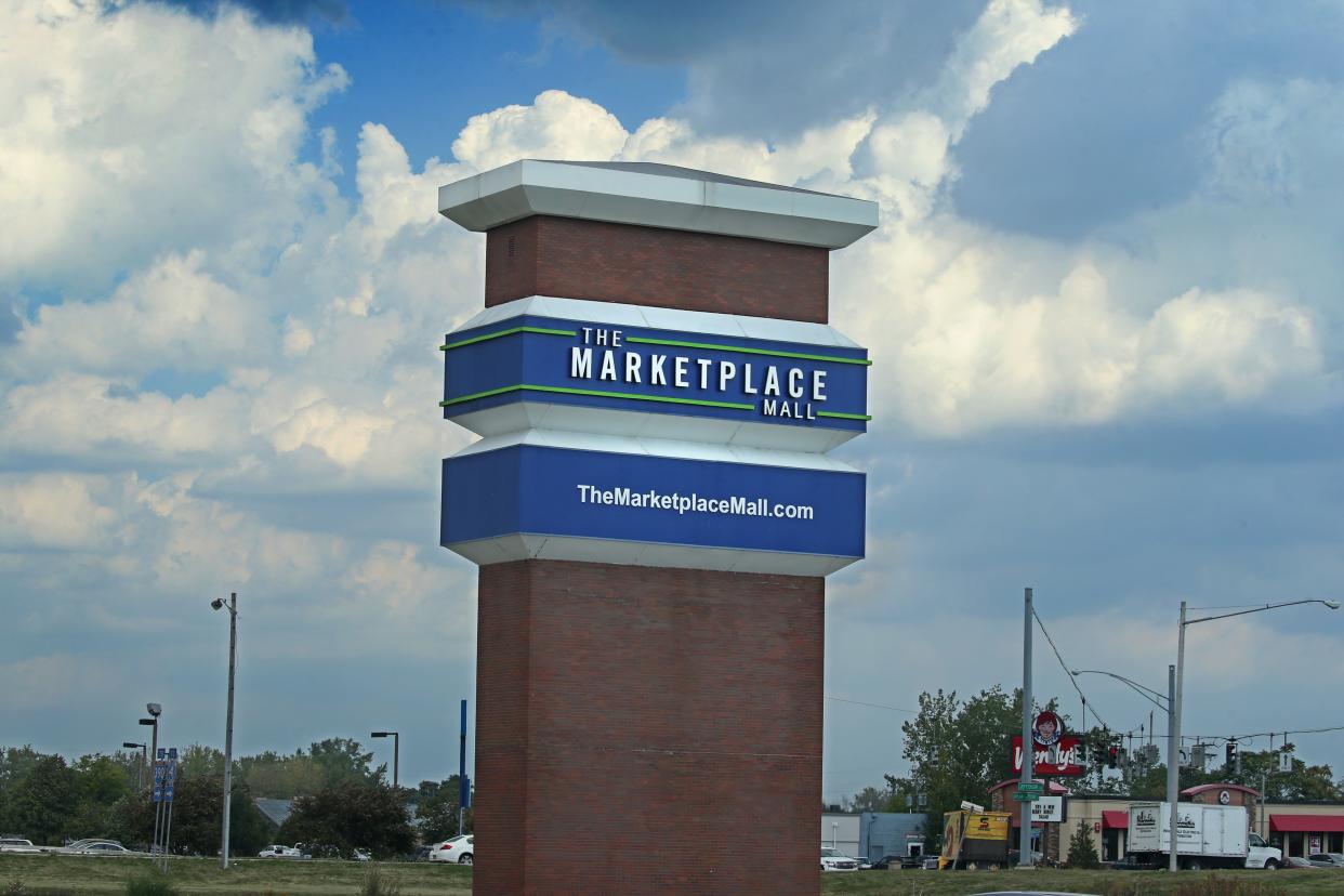 A longtime anchor store is leaving Marketplace Mall.