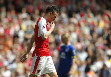 Britain Football Soccer - Arsenal v Everton - Premier League - Emirates Stadium - 21/5/17 Arsenal's Laurent Koscielny walks off dejected after being sent off Action Images via Reuters / Andrew Couldridge Livepic