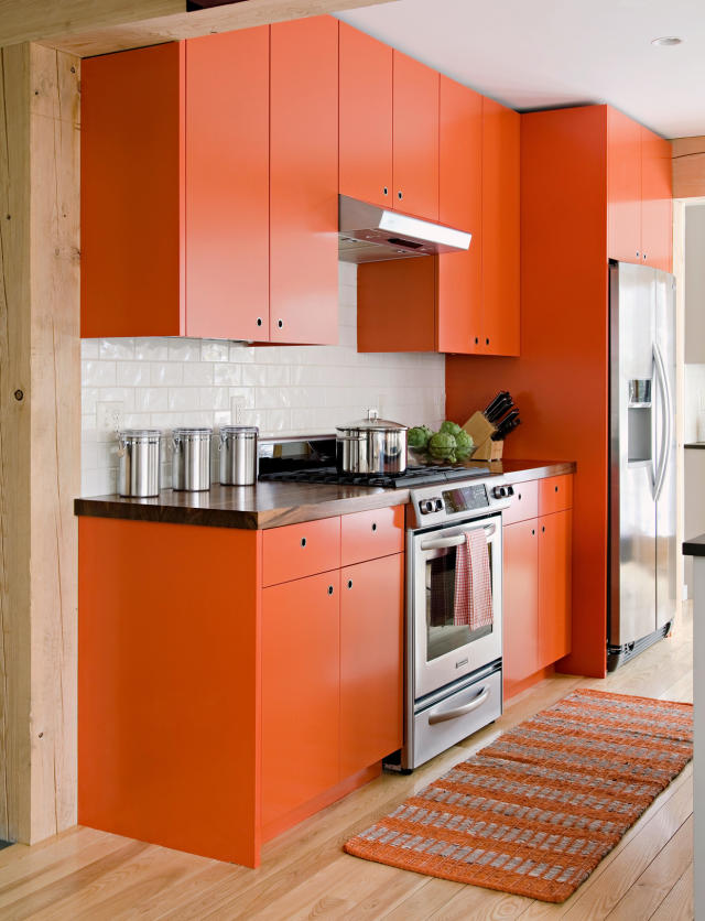 19 Popular Kitchen Cabinet Colors with Long-Lasting Appeal