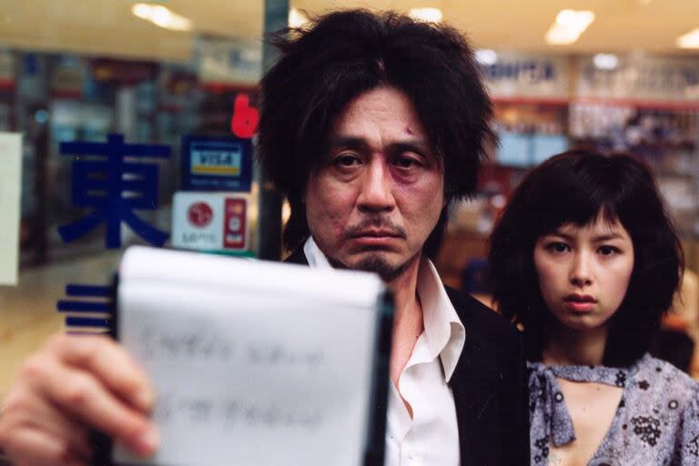 Oldboy: una brutal pelea de tres días, el plato que llevó a una traición y el relato de venganza que proyectó al cine surcoreano