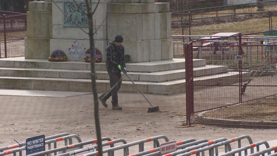 Halifax's Grand Parade is now closed for cleanup after the last person who was living at the tent encampment there accepted an indoor housing option from the province.