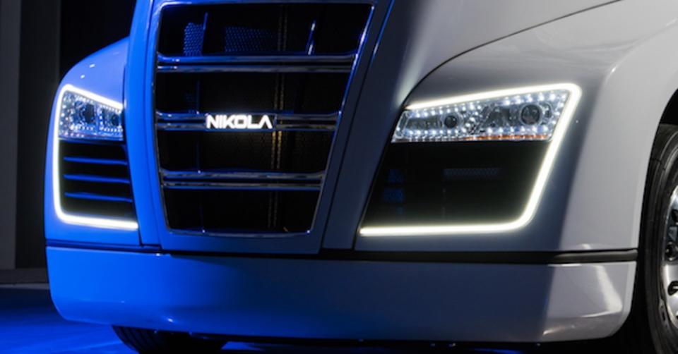 Nikola One 採用氫燃料電池為動力，擁有高達 1,000 匹馬力，以及 2,700 牛頓米扭力，續航力高達近 2,000 公里。