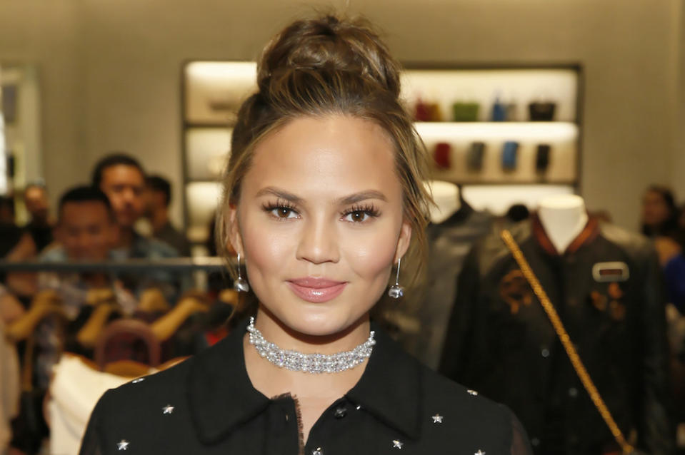 Chrissy Teigen’s gorgeous new bangs might make you want to chop your own