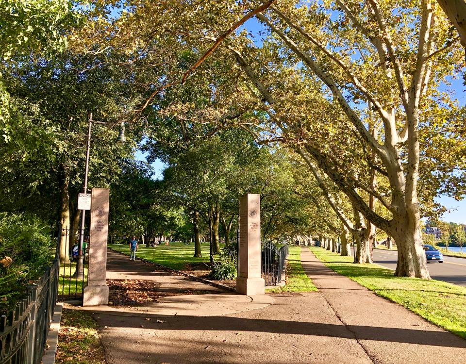 The gateway to John F. Kennedy Park leads from Memorial Drive into Harvard Square.