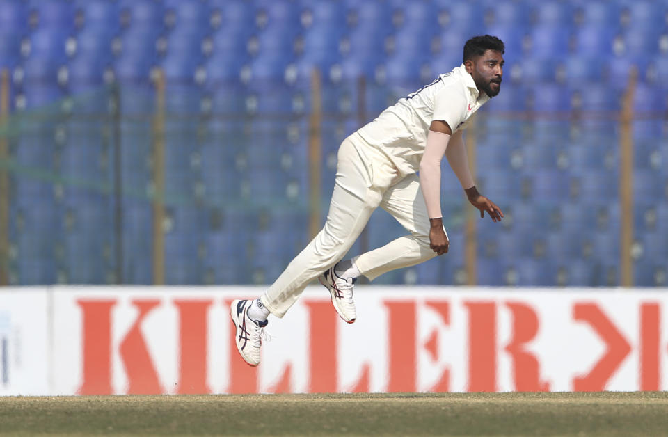 India's Mohammed Siraj bowls during the day four of the first Test cricket match between Bangladesh and India in Chattogram, Bangladesh, Saturday, Dec. 17, 2022. (AP Photo/Surjeet Yadav)