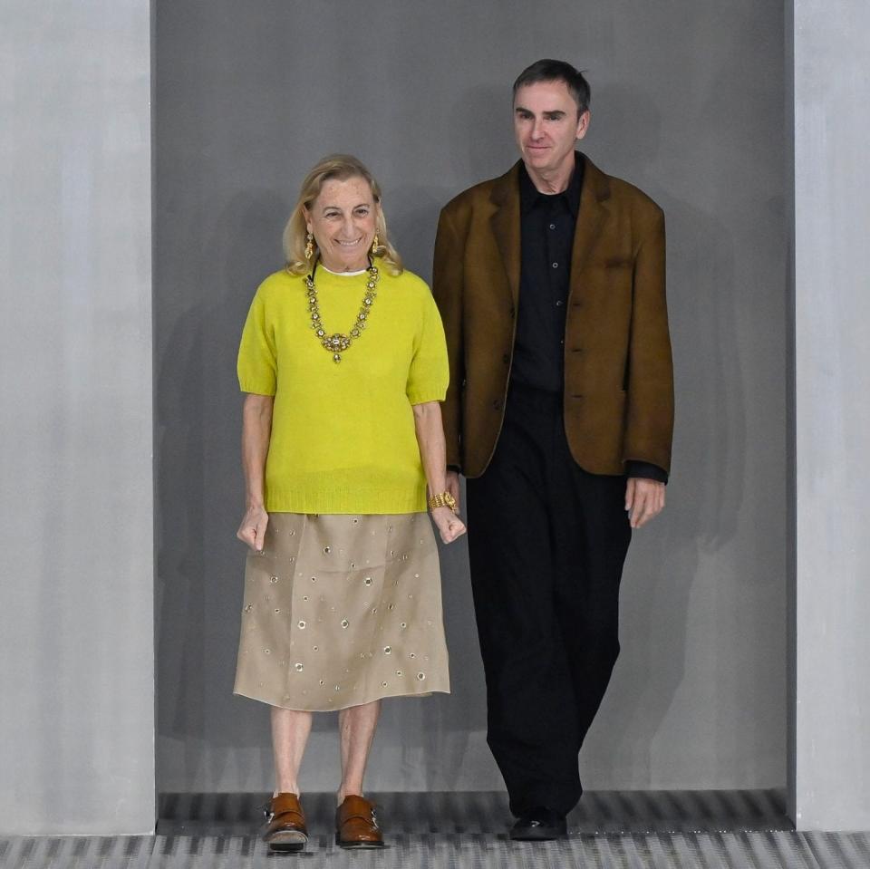 Η Miuccia Prada και ο Raf Simons στη μόδα της Prada's Spring/Summer 2024 Ready to Wear