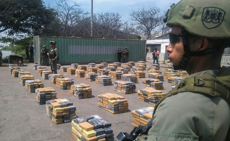 Vista de los 6.184 kilos de cocaína, que se enviarían al puerto de Algeciras en España, incautada por la policía antinarcóticos colombiana en Barranquilla, Colombia, el 2 de abril de 2017