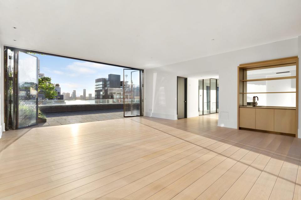 Manhattan luxury penthouse at 443 Greenwich Street in Tribeca