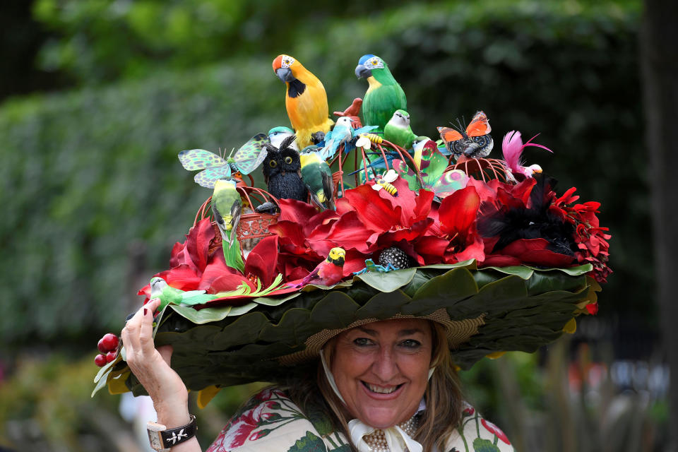 <p>A racegoer during Ladies Day at the Royal Ascot horse races in Ascot, Britain on June 22, 2017. (Toby Melville/Reuters) </p>