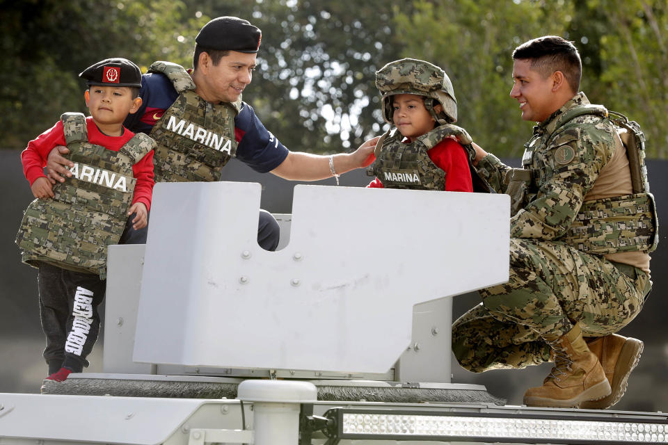 FOTOS: Así es como 'Frida' reconcilió a mexicanos con militares