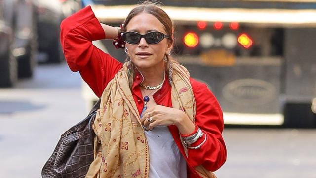 Look of the Week: An Olsen twin in color!