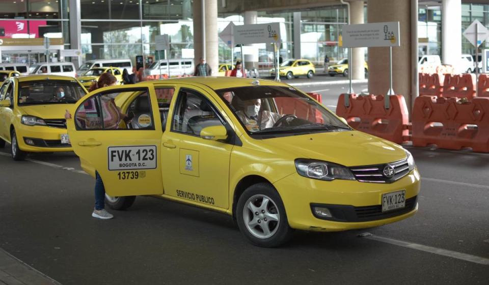 600 taxistas recibirán formación en inglés. Foto: Taxis Libres.