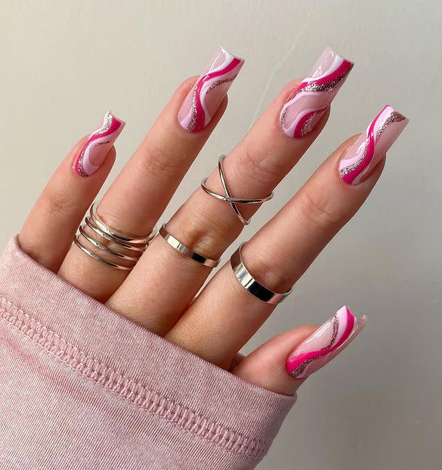 16) This Pink Swirl Idea for Acrylics