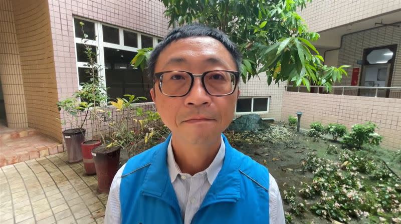 針對虐待或騷擾動物的行為，台東農業處長許家豪說，依動保法第六條，可開處拘役兩年以下刑責，另外處以二十萬元以上，兩百萬元以下的罰金（圖／記者王浩原攝影）