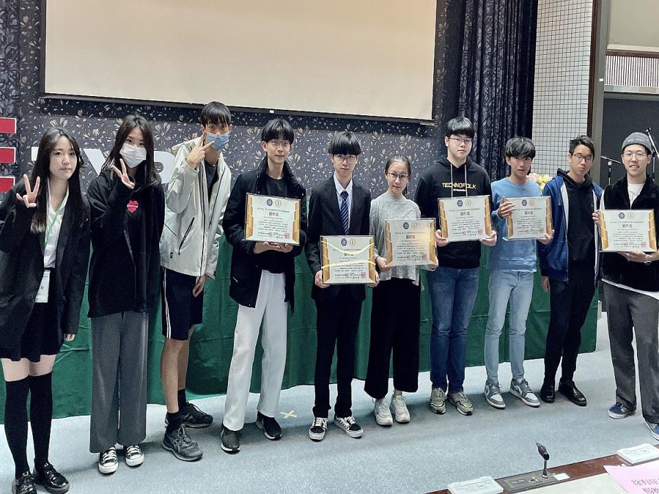 臺灣青年物理辯論競賽，明道中學學生跨自然組與社會組合作，奪下銅牌。（圖：明道中學提供）