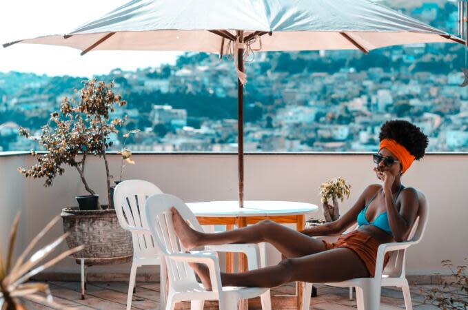 Tips For Making Income As A Black Person Who Travels | Pexels/Nappy