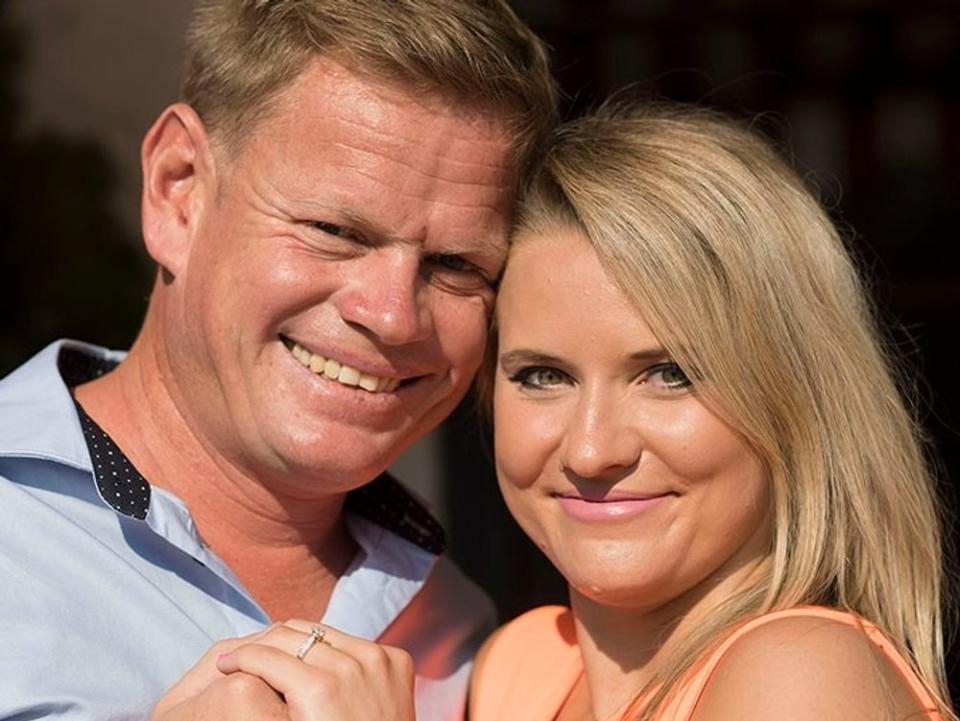 Das &quot;Bauer sucht Frau&quot;-Paar Jörn und Oliwia hat in Namibia sein Glück gefunden. Mittlerweile sind die beiden zum zweiten Mal Eltern geworden. (Bild: RTL/Andreas Friese)
