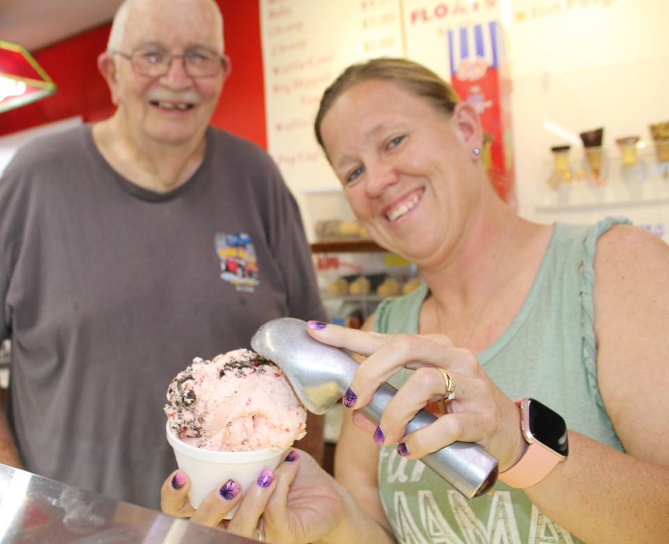 Bill Uren bought Country Cove on the Coldwater Chain of Lakes 26 years ago and started serving ice cream. Now his daughter-in-law, Tanyell Uren, and his son, Jeff Uren, help with the business. Country Cove tied for first place as the best ice cream in Branch County.