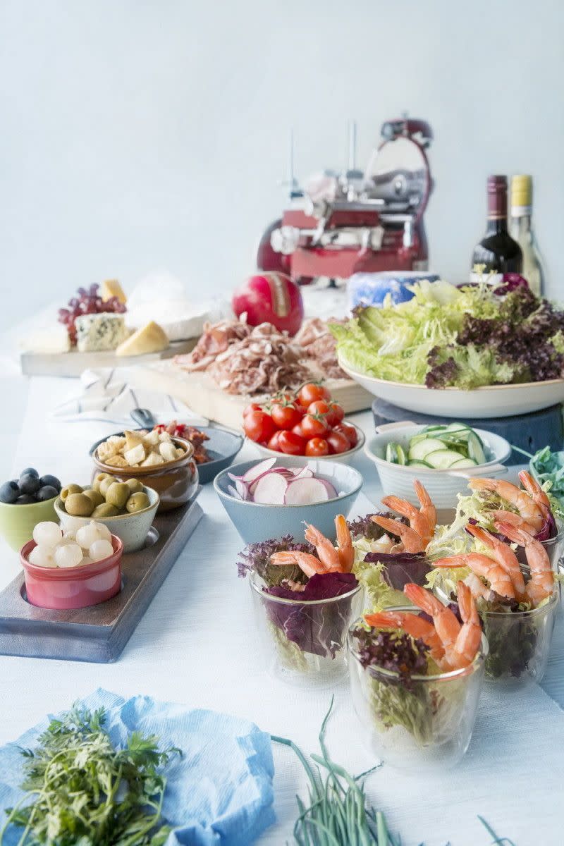 Over 50 appetisers to choose from including Parma ham, cheeses and live tossed salads served at the Salad and Charcuterie Island (1)