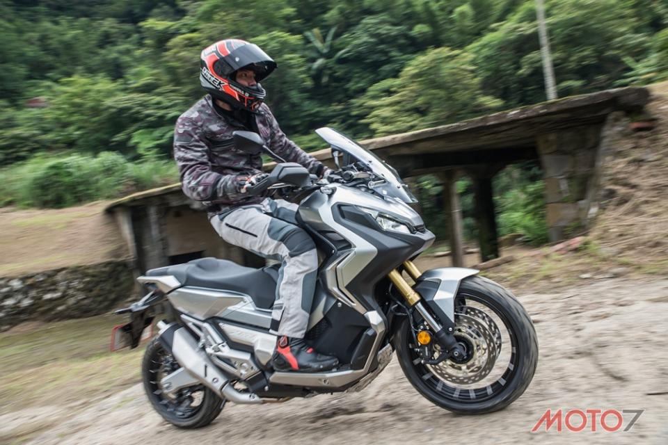 跨界Game Changer：2017 HONDA X-ADV 試駕報告