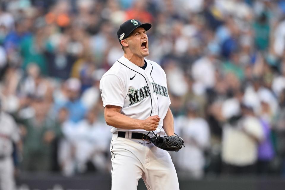 The Arizona Diamondbacks have traded for Seattle Mariners reliever Paul Sewald.