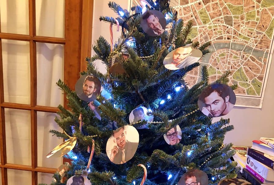 It’s not Christmas until you have a Chris-mas tree decorated with Chris Pine’s face