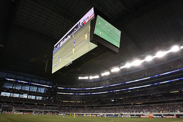 Titans Punter Hits Video Screen at New Cowboys Stadium