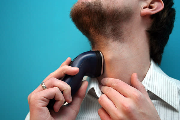 El pelo fuera de su lugar podría darte una apariencia pésima. Foto: fotomele/Getty Images