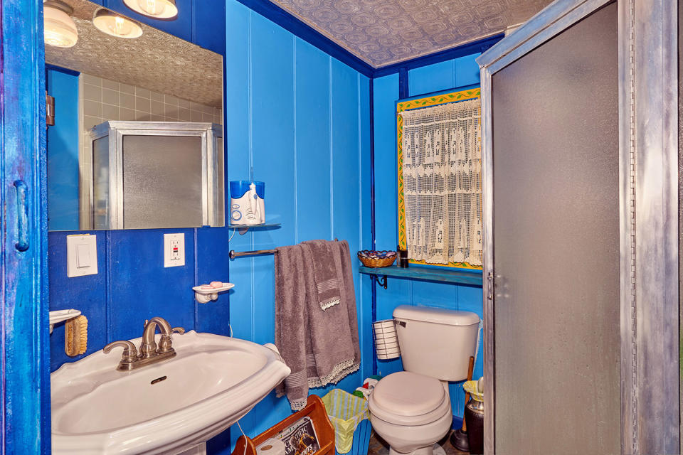 Bathroom aqua blue