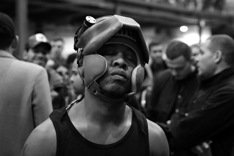 <p>Dwayne Leeshue gets in the right mindset before his fight against Chris Chin during the “Bronx Tough Turkey Tussle” at the New York Expo Center in the Bronx, New York, on Nov. 16, 2017. (Photo: Gordon Donovan/Yahoo News) </p>