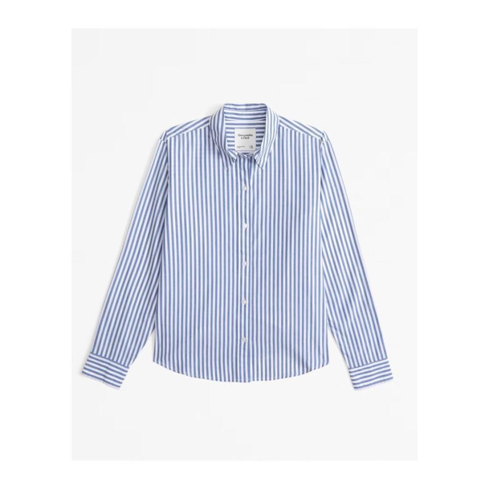 <p><a href="https://go.redirectingat.com?id=74968X1596630&url=https%3A%2F%2Fwww.abercrombie.com%2Fshop%2Fus%2Fp%2Frelaxed-poplin-shirt-56210322&sref=https%3A%2F%2Fwww.cosmopolitan.com%2Fstyle-beauty%2Ffashion%2Fa60527405%2Ftaylor-swift-street-style-outfits%2F" rel="nofollow noopener" target="_blank" data-ylk="slk:Shop Now;elm:context_link;itc:0;sec:content-canvas" class="link ">Shop Now</a></p><p>Abercrombie Relaxed Poplin Shirt</p><p>$60.00</p>