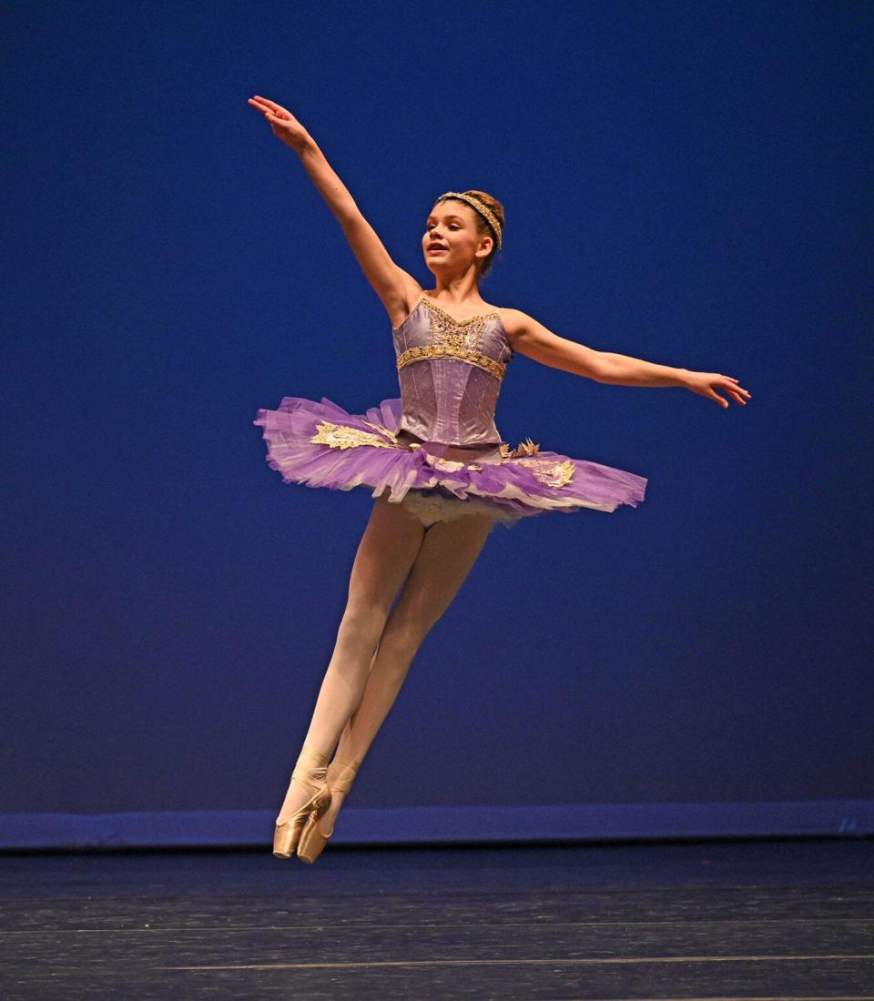 South Shore Ballet Theatre student Lilian Chamberlain performs Odalisque Variation No. 3 from "Le Corsaire" during the Youth America Grand Prix Boston 2023.