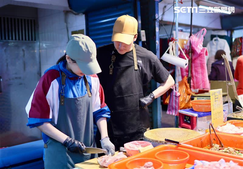 沈建宏（右）與女友Bella鬧翻（圖／記者鄭孟晃攝影）