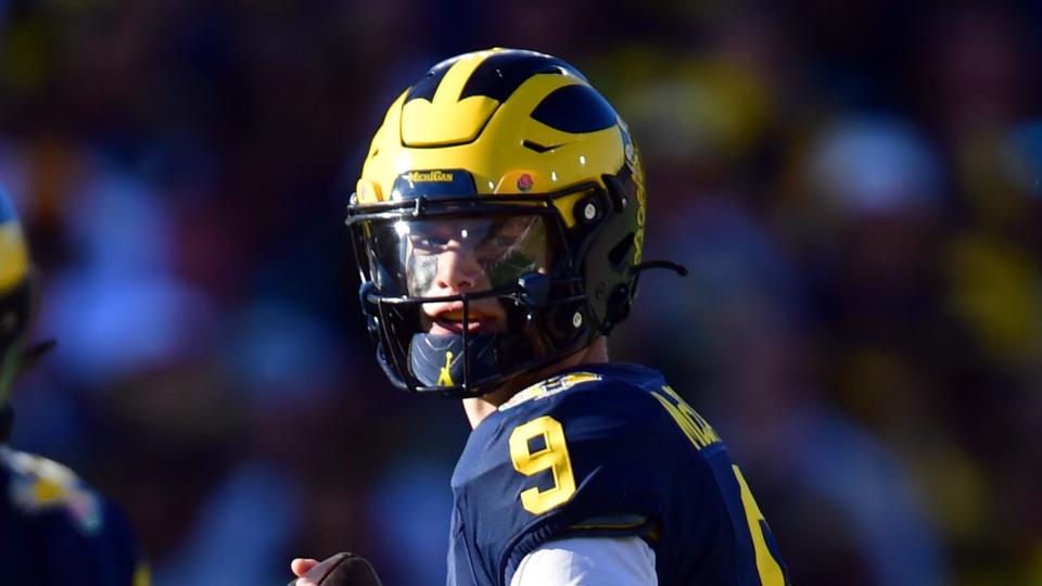 Jan 1, 2024; Pasadena, CA, USA; Michigan Wolverines quarterback J.J. McCarthy (9) looks to pass in the first quarter against the Alabama Crimson Tide in the 2024 Rose Bowl college football playoff semifinal game at Rose Bowl. Mandatory Credit: Gary A. Vasquez-USA TODAY Sports