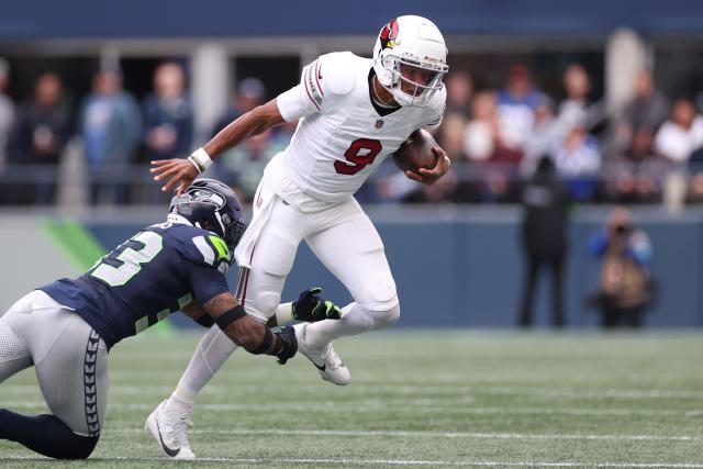 See Arizona Cardinals take on Seattle Seahawks in photos