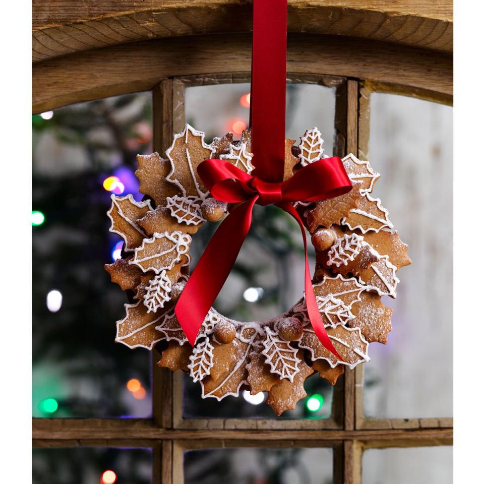 Gingerbread wreath - Best homemade Christmas gifts 2022