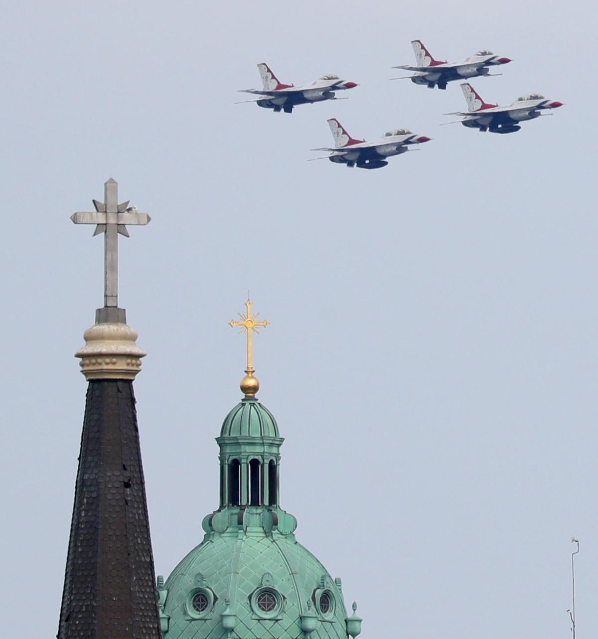 What to know about the 2024 WaterStone Bank Air & Water Show in Milwaukee