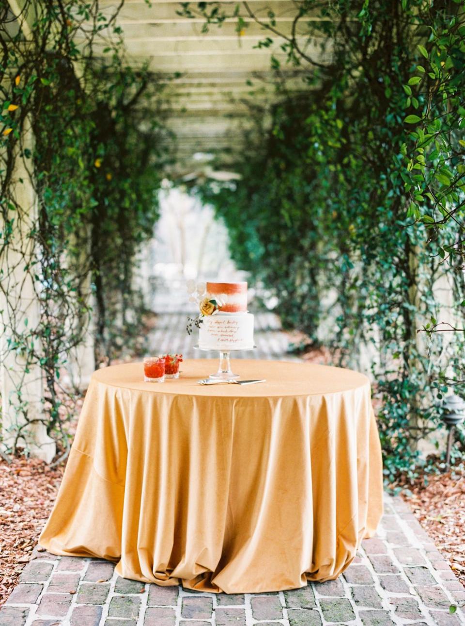 Fall Wedding Cake Table