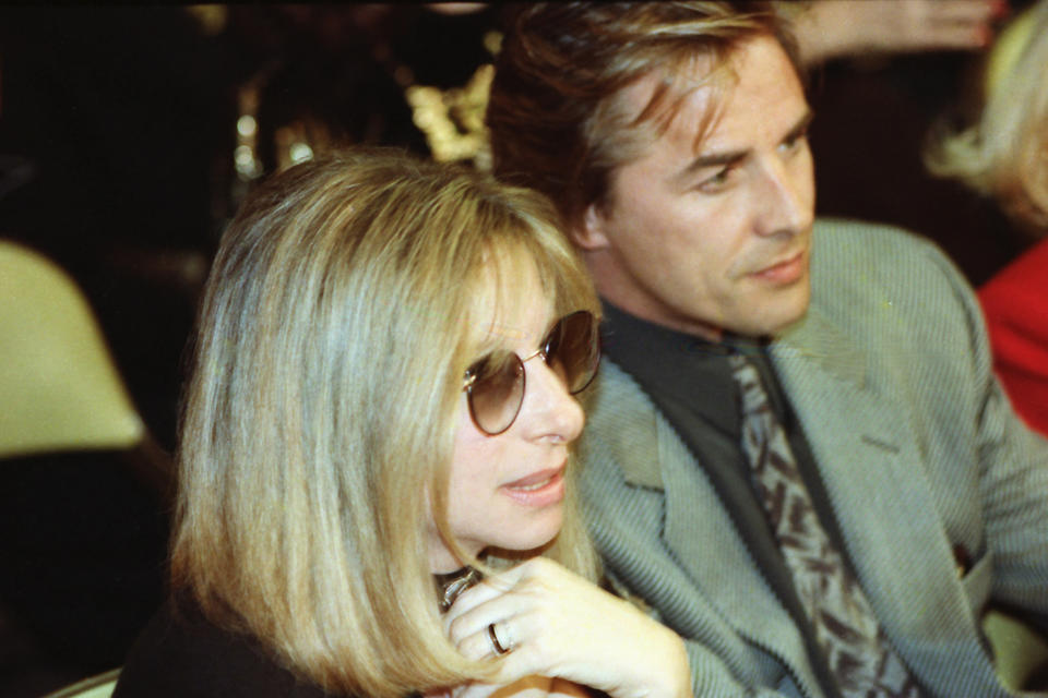 La relación entre Barbra Streisand y Don Johnson llegó a su fin antes de lanzar al mercado la canción que habían grabado juntos. (Foto de Jeffrey Asher/ Getty Images)